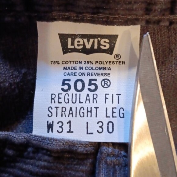 Levis 31 x 30 brown corduroy reg fit straight leg made in 2000 - Picture 6 of 6